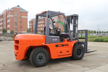 Orange Diesel Powered Forklift , 8 Ton Forklift Equipment CPCD80