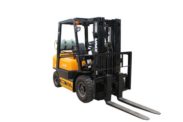 Four Wheel Counterbalance Gas Forklift Truck With Side Shifter Customized