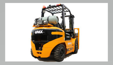 3000KG LPG Forklift Hydraulic Transmission / Sit Down Forklift With Gasoline Engine